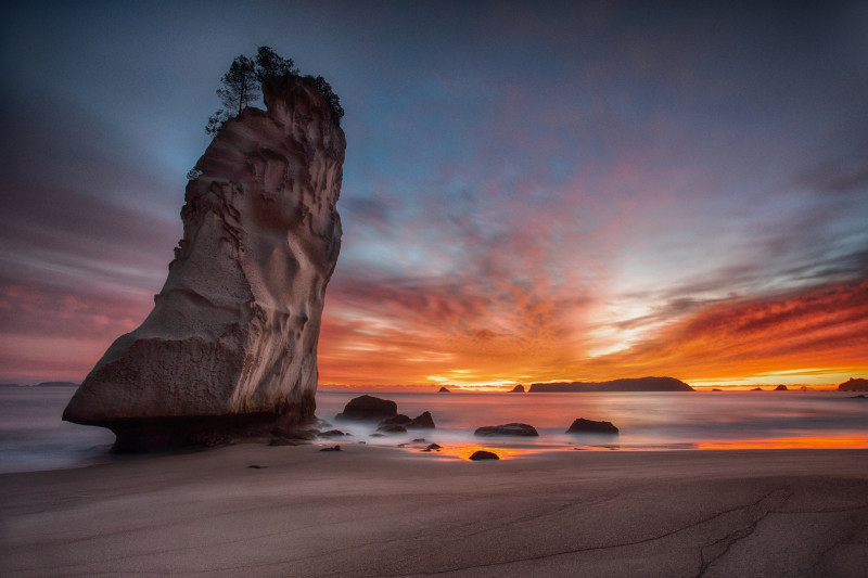 A photo of 'Te Hoho Rock, NZ ' by Phil Mallin